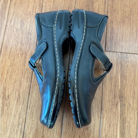 Softspot Avenue Mary Janes Black Leather Shoes Women’s 9.5 W - Picture 9 of 12